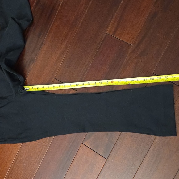 Lilly Pulitzer Mia Crop Flare Ponte - Picture 14 of 14